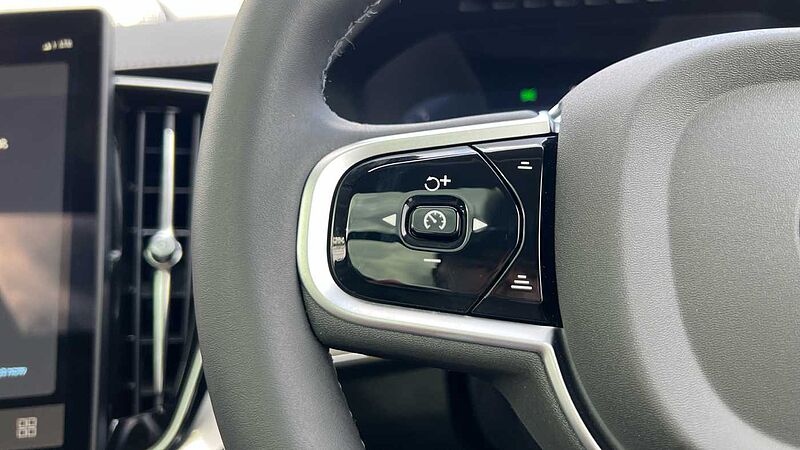 Volvo XC90 2.0 T8 Phev Ultra Dark 5Dr AWD Geartronic Estate