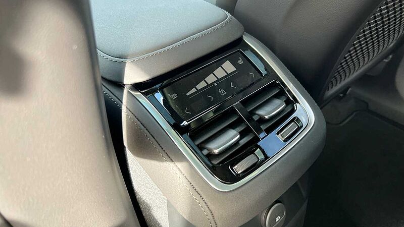 Volvo XC90 2.0 T8 Phev Ultra Dark 5Dr AWD Geartronic Estate