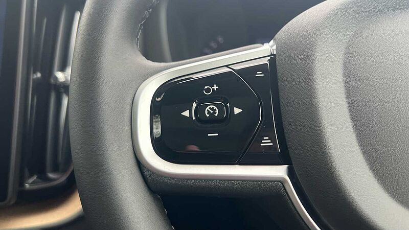 Volvo XC60 2.0 T8 [455] Phev Ultra Dark 5Dr AWD Geartronic Estate