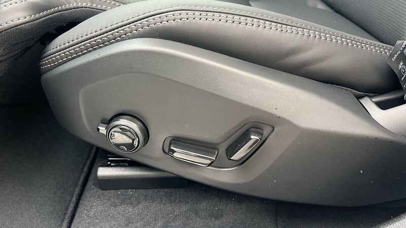 Volvo XC60 2.0 T8 [455] Phev Ultra Dark 5Dr AWD Geartronic Estate