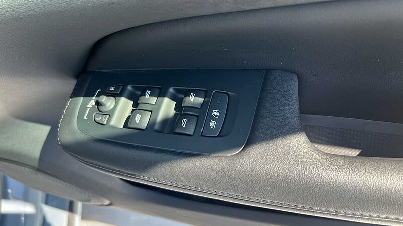 Volvo S60 S60 2.0 T8 [455] Recharge PHEV Plus Dark 4dr AWD Auto
