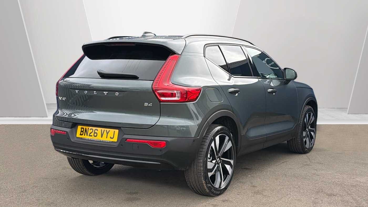 Volvo XC40 B4 (197BHP) Ultra Dark Mild Hybrid - (360 Parking Camera)