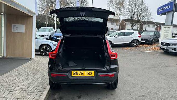 Volvo XC40 B4 (194BHP) Black Edition Ultra Mild Hybrid - (Harman & Kardon)