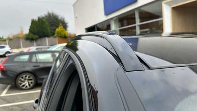 Volvo XC40 B4 (194BHP) Black Edition Ultra Mild Hybrid - (Harman & Kardon)