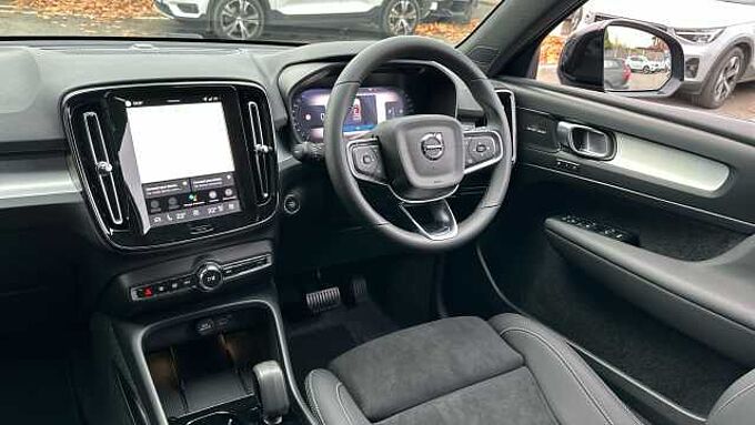 Volvo XC40 B4 (194BHP) Black Edition Ultra Mild Hybrid - (Harman & Kardon)