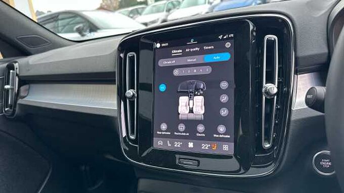 Volvo XC40 B4 (194BHP) Black Edition Ultra Mild Hybrid - (Harman & Kardon)