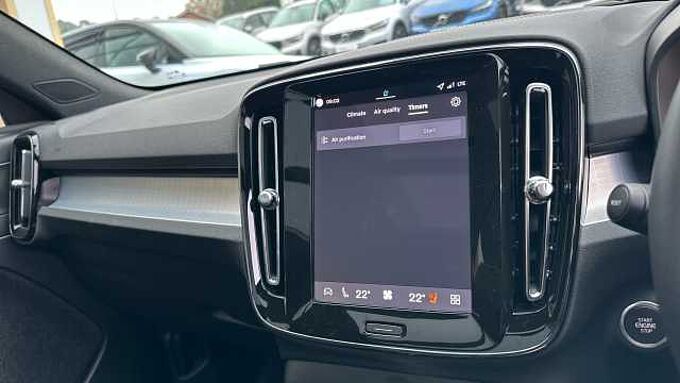 Volvo XC40 B4 (194BHP) Black Edition Ultra Mild Hybrid - (Harman & Kardon)