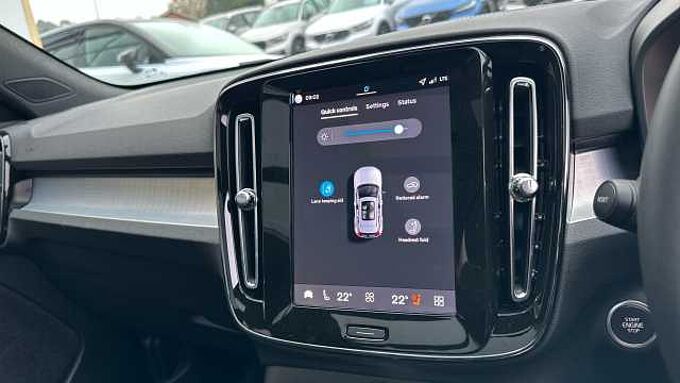 Volvo XC40 B4 (194BHP) Black Edition Ultra Mild Hybrid - (Harman & Kardon)