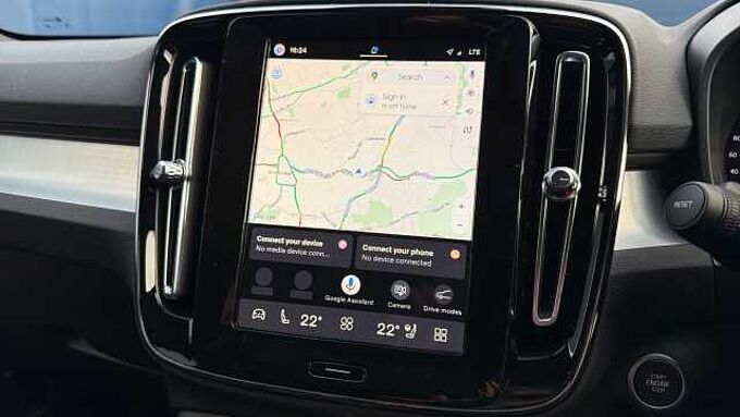 Volvo XC40 B4 (197BHP) Ultra Dark Mild Hybrid - (360 View Camera)