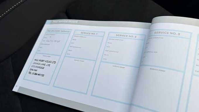 Volvo XC40 B4 (197BHP) Ultra Dark Mild Hybrid - (360 View Camera)