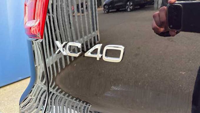 Volvo XC40 B4 (197BHP) Ultra Dark Mild Hybrid - (360 View Camera)