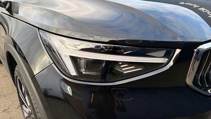 Volvo XC40 B4 (197BHP) Ultra Dark Mild Hybrid - (360 View Camera)