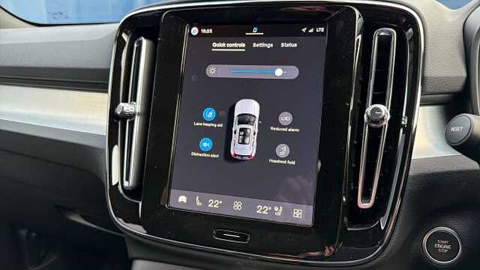 Volvo XC40 B4 (197BHP) Ultra Dark Mild Hybrid - (360 View Camera)