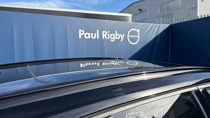 Volvo XC40 B4 (197BHP) Ultra Black Edition Mild Hybrid - (360 Camera)