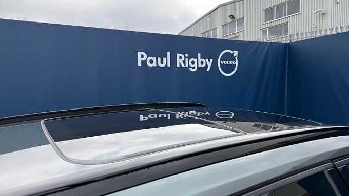 Volvo XC40 B4 (197BHP) Ultra Dark Mild Hybrid - (360 Parking Camera)