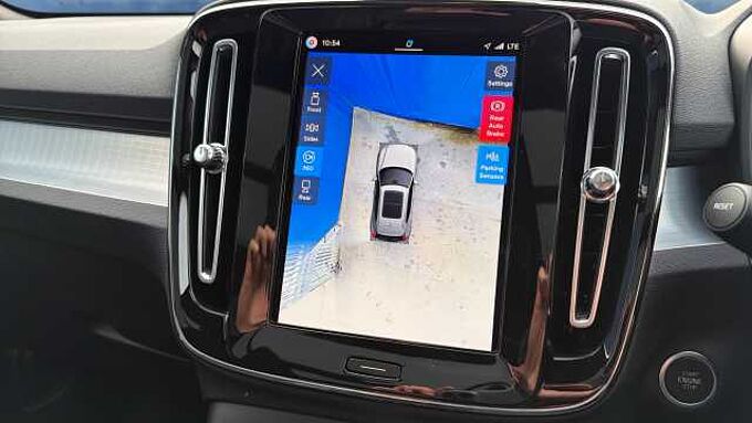 Volvo XC40 B4 (197BHP) Ultra Dark Mild Hybrid - (360 Parking Camera)