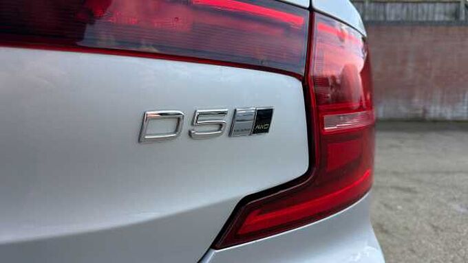 Volvo S90 D5 (232BHP) AWD Inscription Plus - (Panoramic Sunroof)