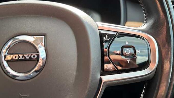 Volvo S90 D5 (232BHP) AWD Inscription Plus - (Panoramic Sunroof)