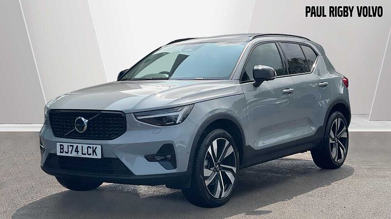 Volvo XC40 B4 (194 BHP) Ultra Mild hybrid Petrol Dark - (Panoramic Sunroof)