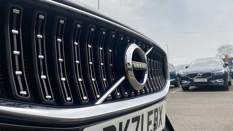 Volvo V60 Cross Country B5 AWD (247BHP) Cross Country Mild Hybrid - (Apple CarPlay)