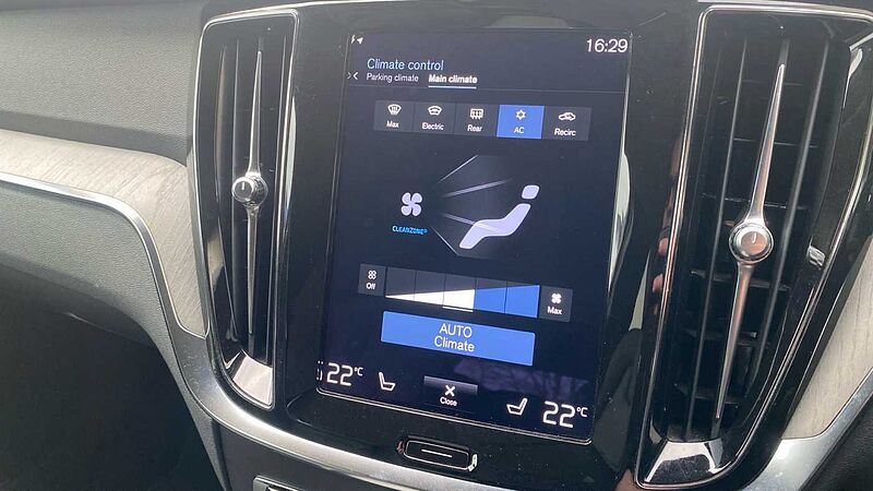 Volvo V60 Cross Country B5 AWD (247BHP) Cross Country Mild Hybrid - (Apple CarPlay)