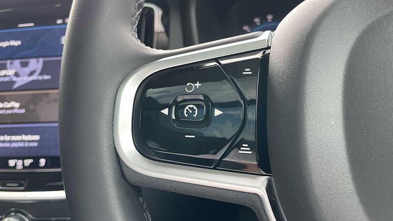 Volvo V60 T8 (449BHP) Ultra Dark AWD Plug-in Hybrid - (360 Parking Camera)