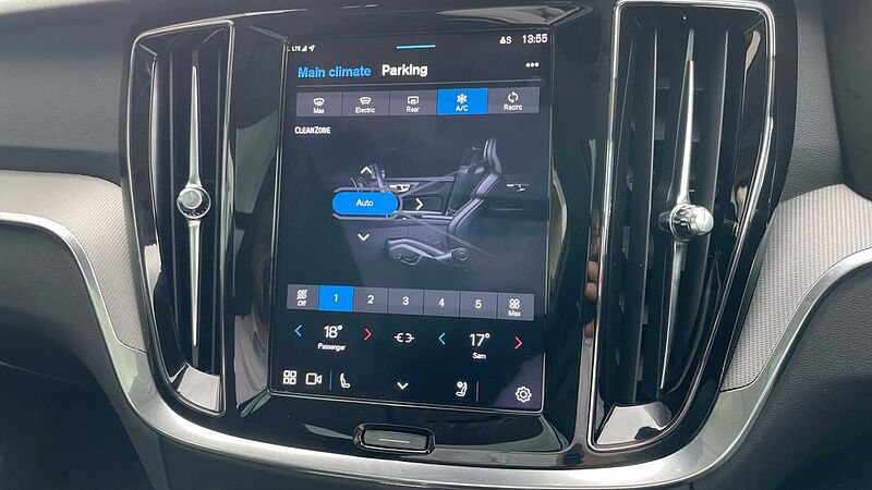 Volvo V60 T8 (449BHP) Ultra Dark AWD Plug-in Hybrid - (360 Parking Camera)