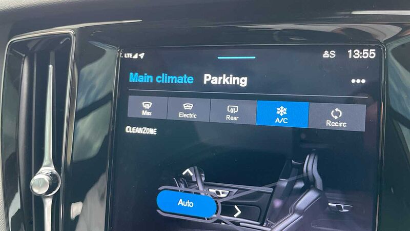 Volvo V60 T8 (449BHP) Ultra Dark AWD Plug-in Hybrid - (360 Parking Camera)