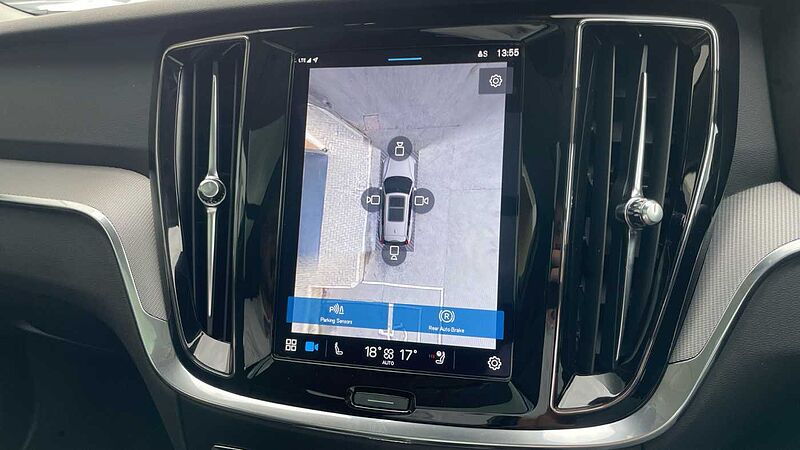 Volvo V60 T8 (449BHP) Ultra Dark AWD Plug-in Hybrid - (360 Parking Camera)
