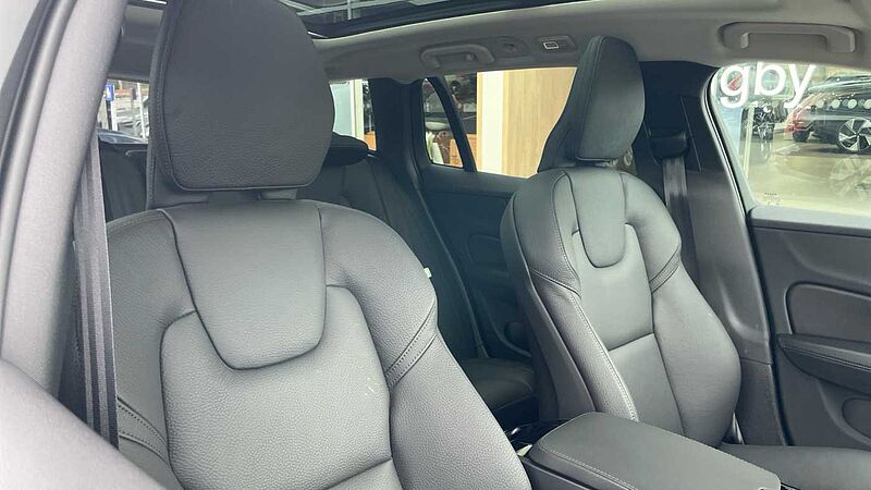 Volvo V60 T8 (449BHP) Ultra Dark AWD Plug-in Hybrid - (360 Parking Camera)