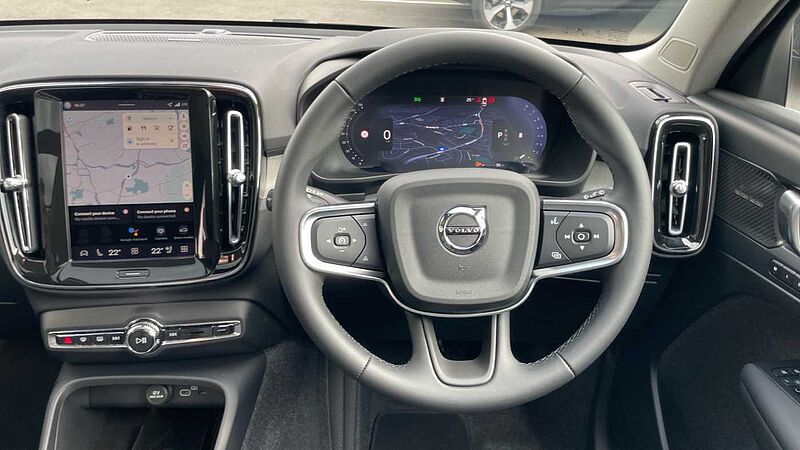 Volvo XC40 B4 (194BHP) Ultra Bright Mild Hybrid - (360 Parking Camera)