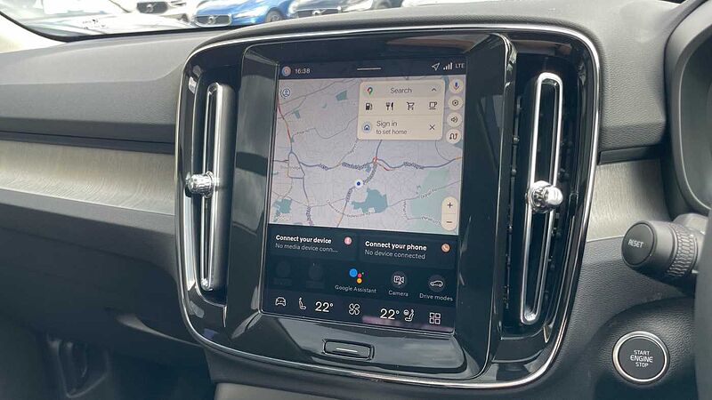 Volvo XC40 B4 (194BHP) Ultra Bright Mild Hybrid - (360 Parking Camera)