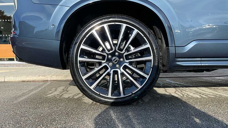 Volvo XC90 T8 (449BHP) Ultra Dark AWD Plug-in Hybrid - (Bowers & Wilkins)