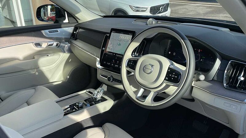 Volvo XC90 T8 (449BHP) Ultra Dark AWD Plug-in Hybrid - (Bowers & Wilkins)
