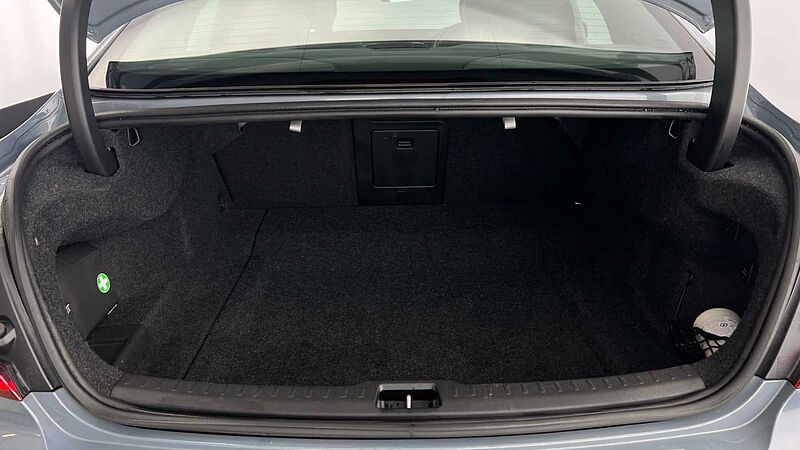 Volvo S60 B5 (247BHP) R-Design Mild Hybrid - (Rear Parking Camera)
