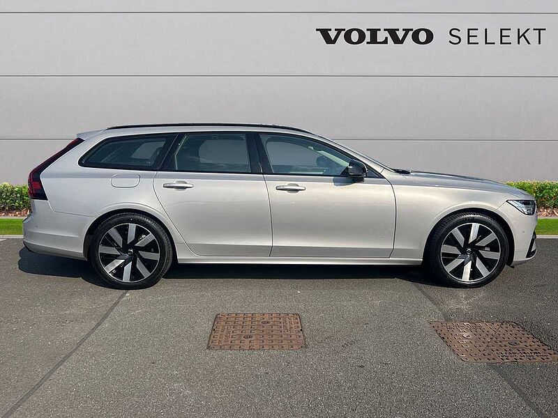 Volvo V90 Plus, T6 AWD Plug-in hybrid, Electric/Petrol, Dark