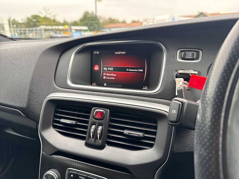 Volvo V40 T2 [122] R Design Nav Plus 5Dr
