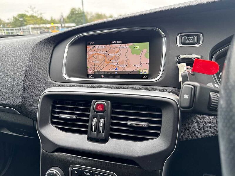 Volvo V40 T2 [122] R Design Nav Plus 5Dr