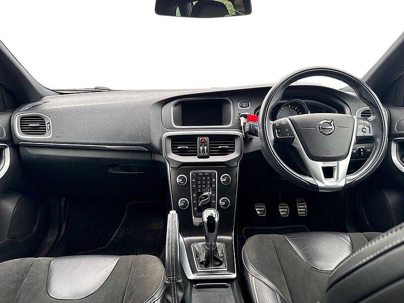Volvo V40 T2 [122] R Design Nav Plus 5Dr