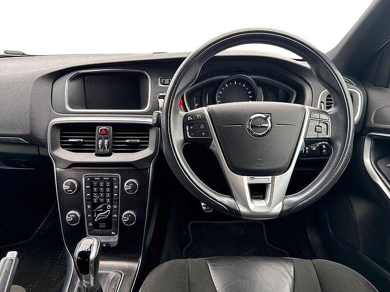 Volvo V40 T2 [122] R Design Nav Plus 5Dr