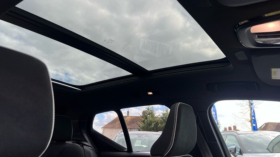 Volvo XC40 Black Edition Ultra, B4 Mild hybrid, Petrol