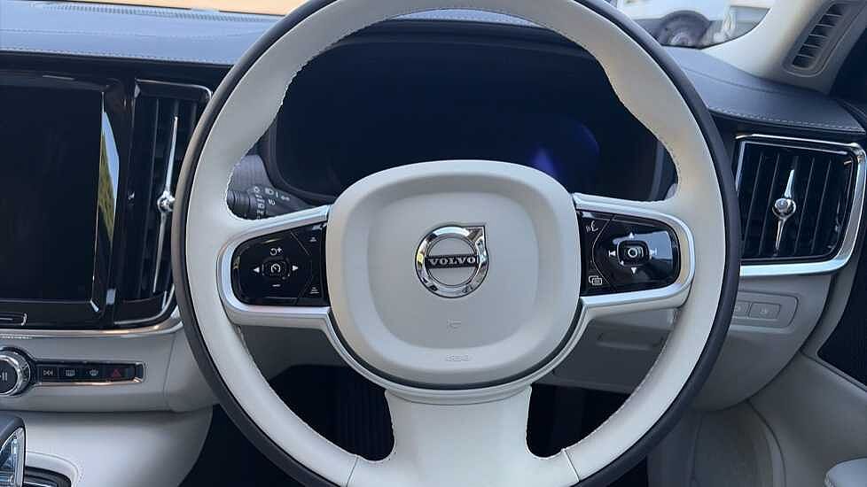 Volvo V90 Plus, T6 AWD Plug-in hybrid, Electric/Petrol, Dark