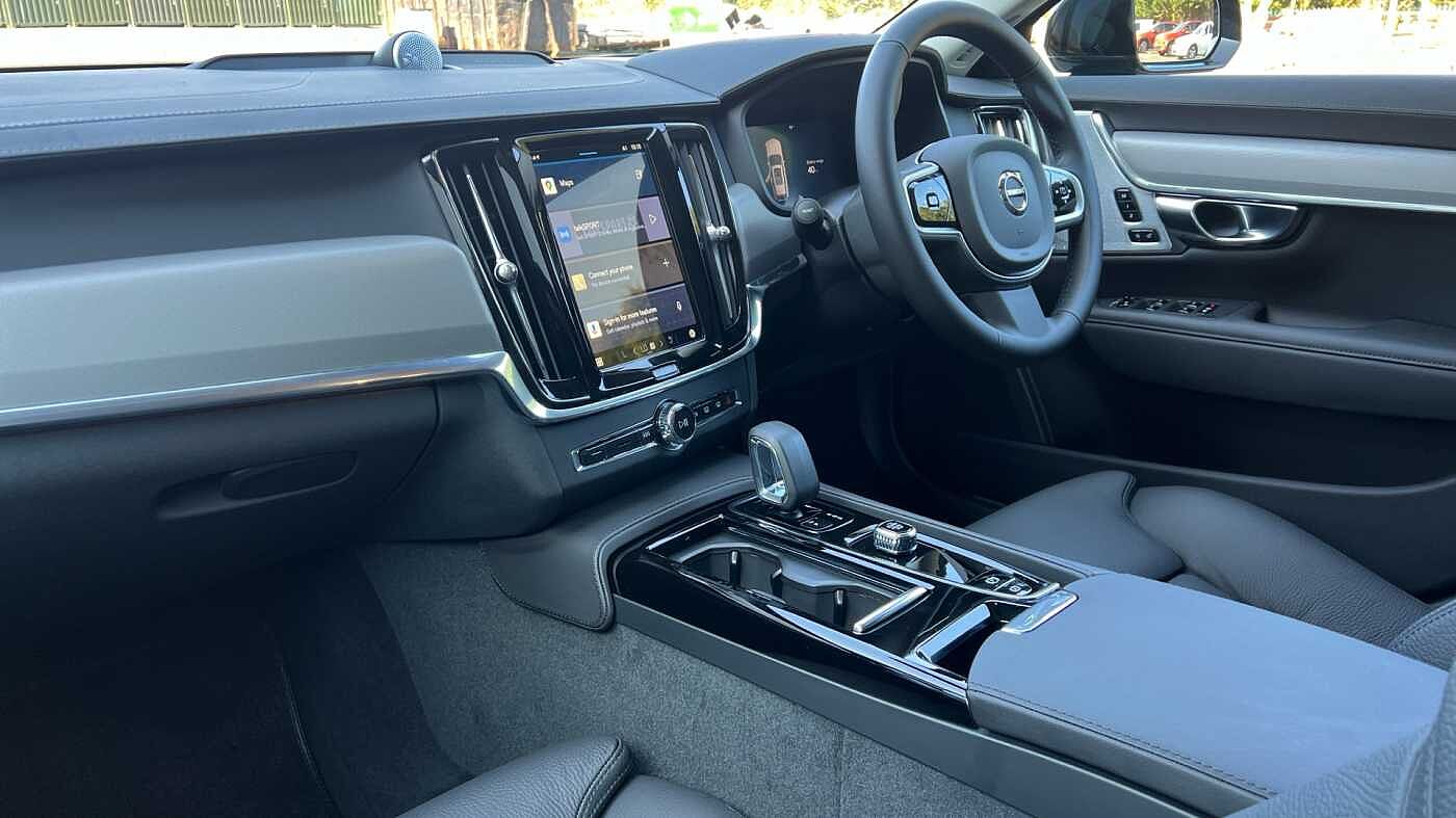 Volvo V90 Ultra, T8 AWD Plug-in hybrid, Electric/Petrol, Dark (Bowers & Wilkins)