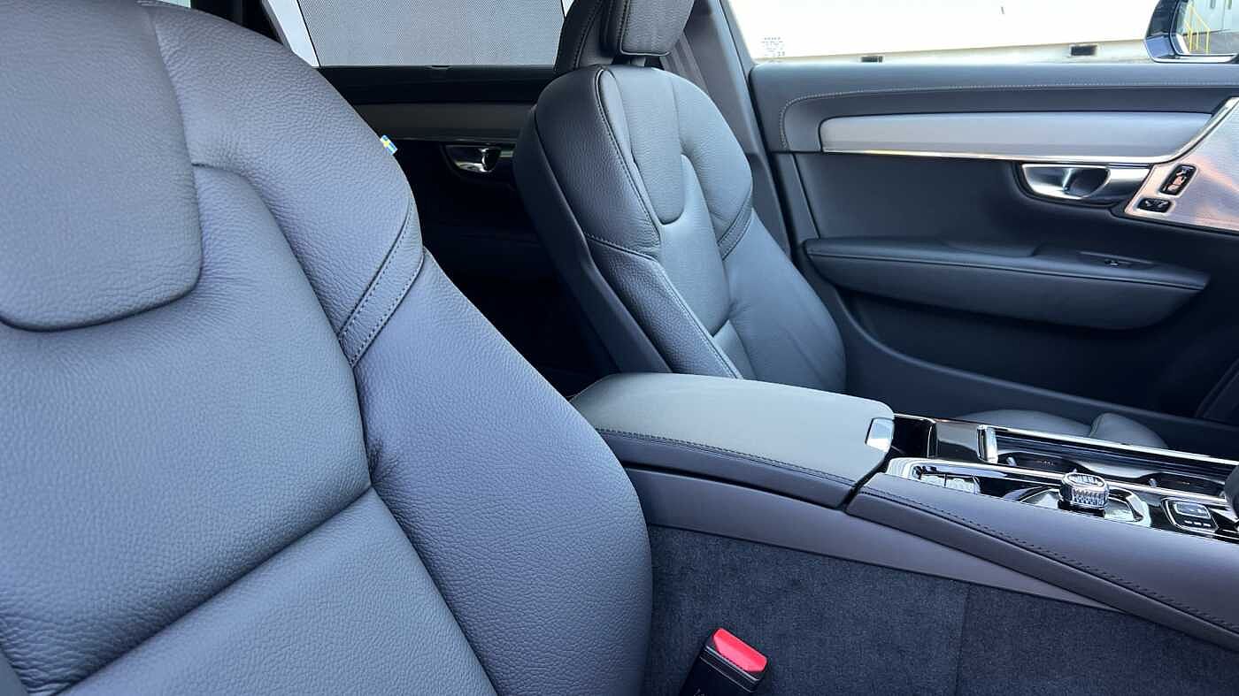 Volvo V90 Ultra, T8 AWD Plug-in hybrid, Electric/Petrol, Dark (Bowers & Wilkins)