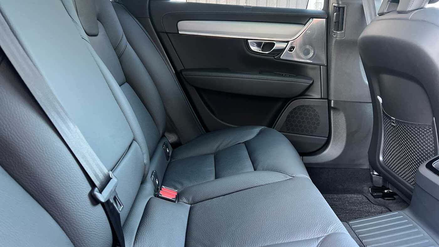 Volvo V90 Ultra, T8 AWD Plug-in hybrid, Electric/Petrol, Dark (Bowers & Wilkins)