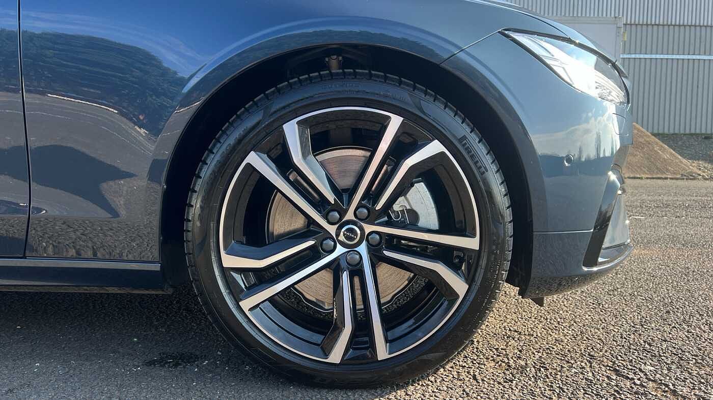 Volvo V90 Ultra, T8 AWD Plug-in hybrid, Electric/Petrol, Dark (Bowers & Wilkins)