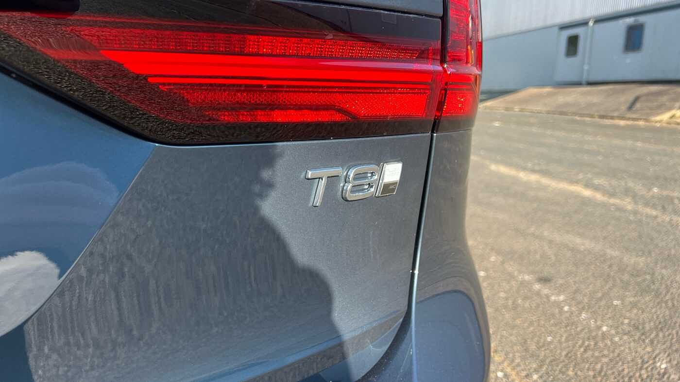 Volvo V90 Ultra, T8 AWD Plug-in hybrid, Electric/Petrol, Dark (Bowers & Wilkins)