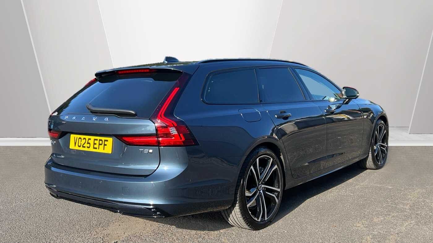 Volvo V90 Ultra, T8 AWD Plug-in hybrid, Electric/Petrol, Dark (Bowers & Wilkins)