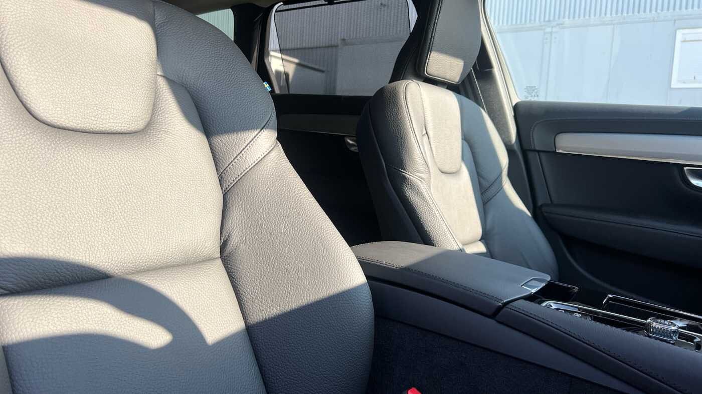 Volvo V90 Ultra, T8 AWD Plug-in hybrid, Electric/Petrol, Dark (Bowers & Wilkins)