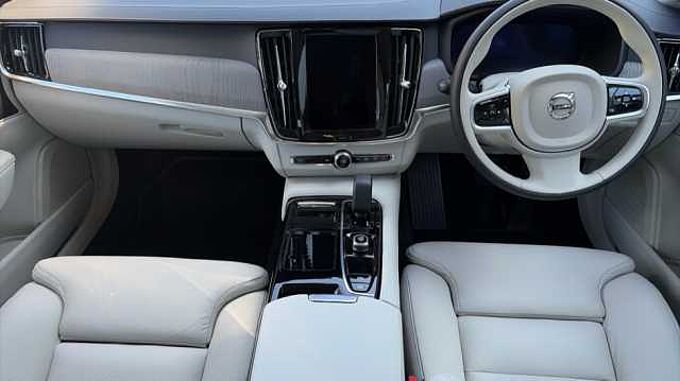 Volvo V90 Plus, T6 AWD Plug-in hybrid, Electric/Petrol, Dark